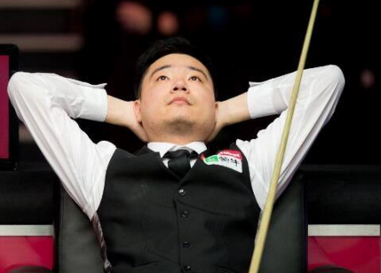 线防守形同 线防守形同