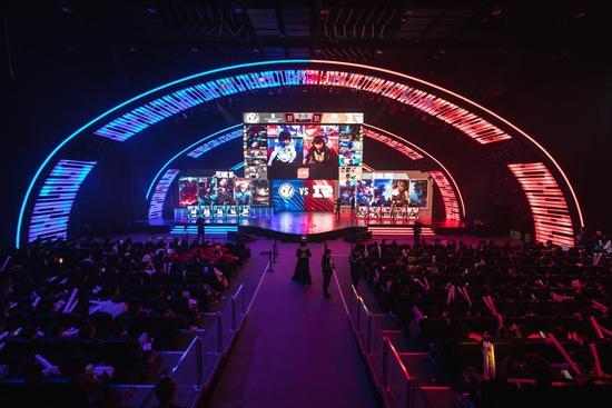 输出曲线跃 输出曲线跃