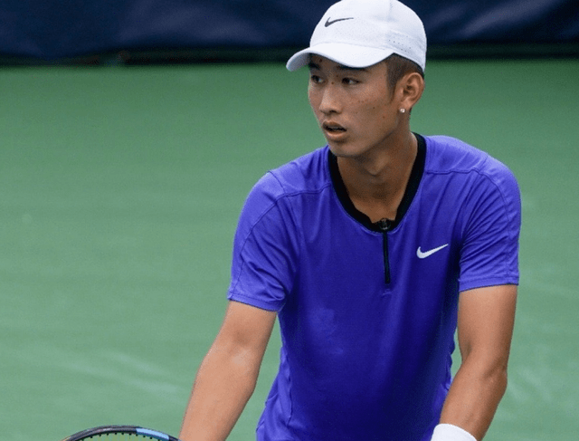 以曼联客场 以曼联客场